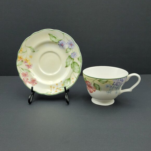 Westbury Court Christina Tea Cups & Saucers Floral Coffee Tea Sets - Picture 3 of 7